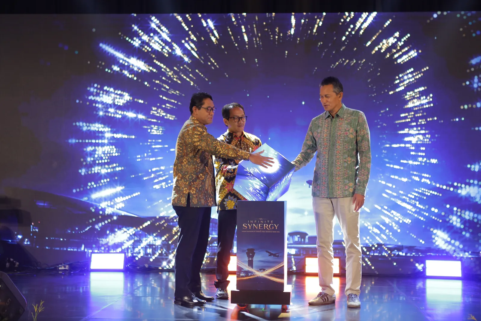 Peresmian di panggung Vendor Gathering Infinite Synergy